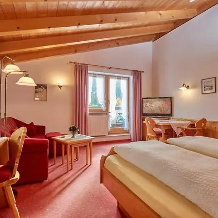Gaestehaus Schmuck Reit im Winkl Buitenkant foto